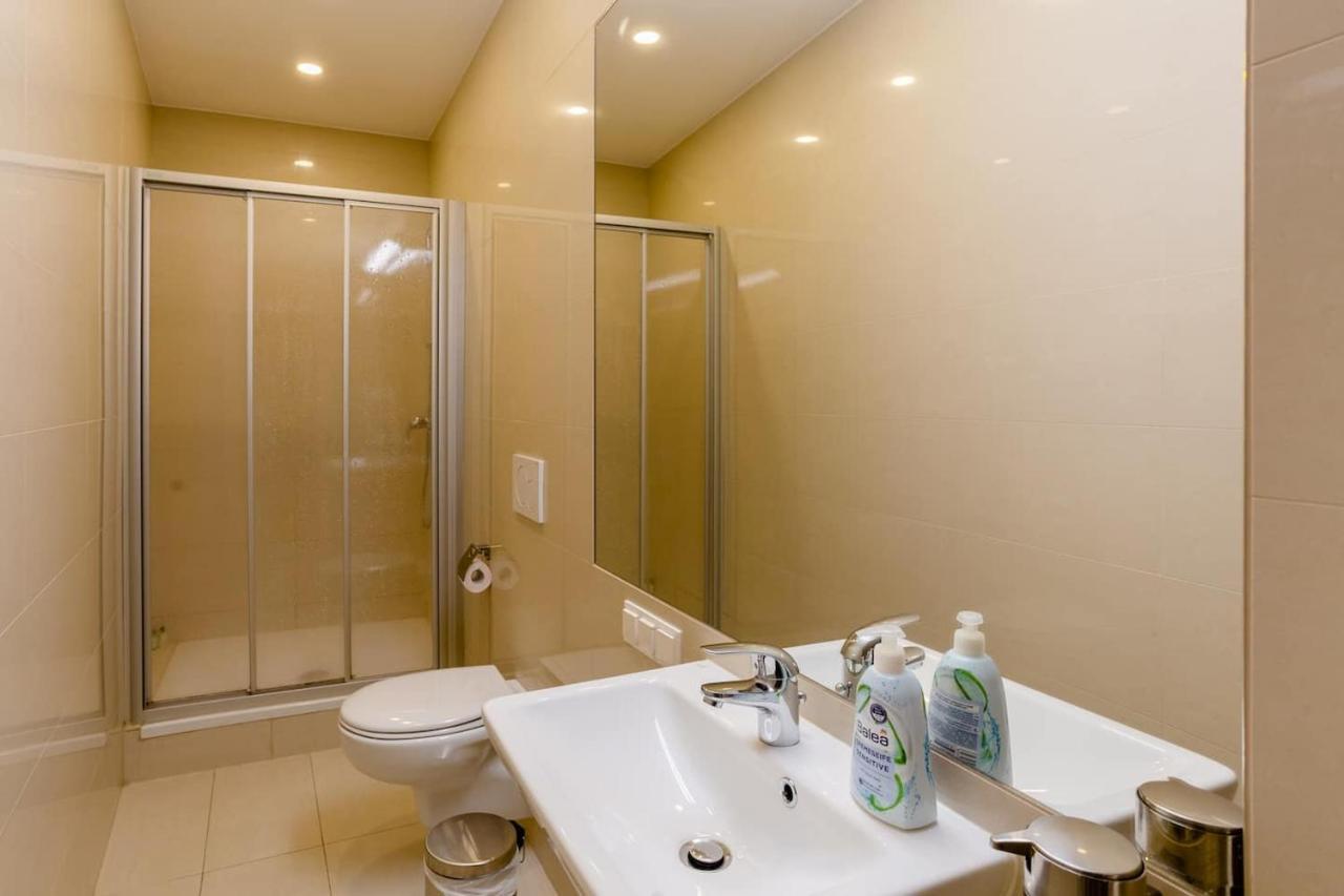 Air Condition I All Sights In Walking Distance I 201 Mbit Wifi Wien Exterior foto